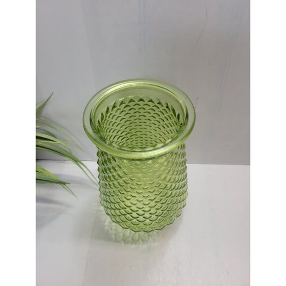 Vintage Avocado Green Glass Flower Vase, Diamond Pattern 7-3/4" - Picture 2 of 4